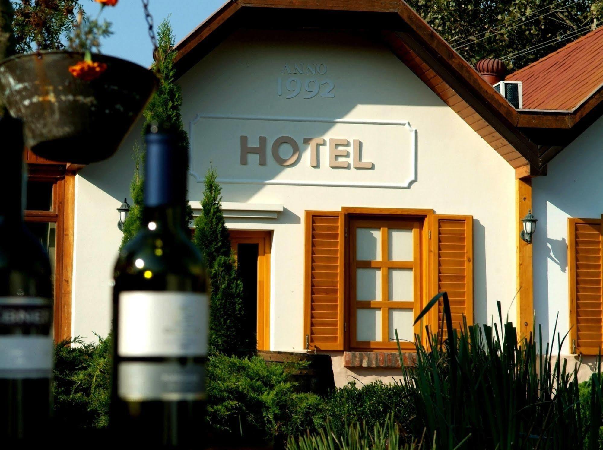 Hotel Vineyard Inn - Szoloskert Nagykanizsa Exterior foto